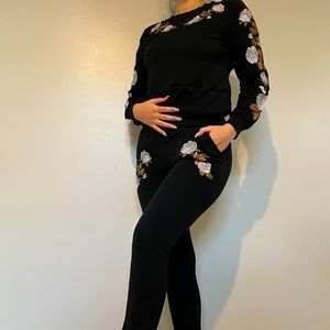 Sweatpants Set With Flower Details